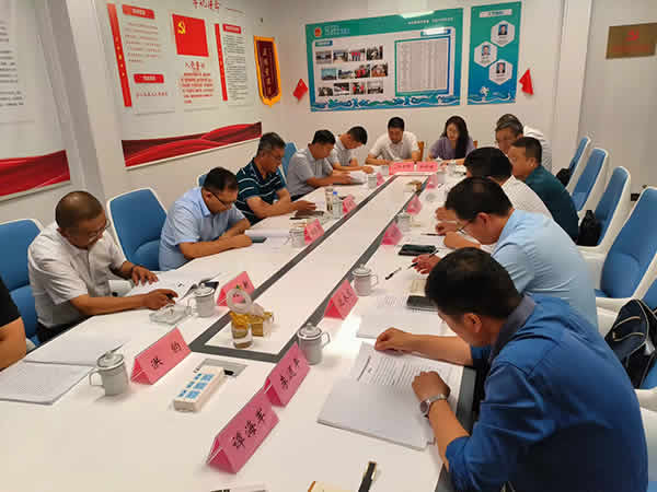 新聞=新疆察布查爾縣關(guān)縣長(zhǎng)一行蒞臨公司調(diào)研洽談合作事宜04.jpg